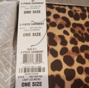 NWT 3-in-1 Wallet Clutch.